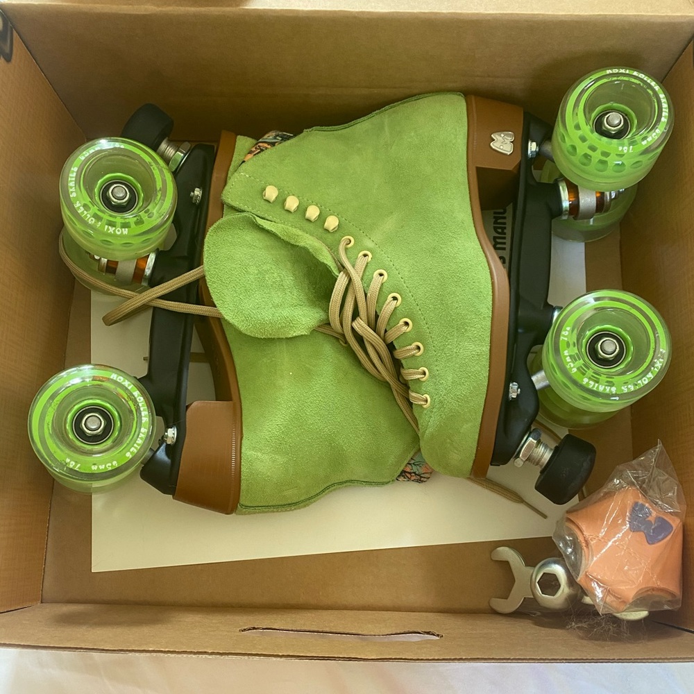 Moxi roller skates